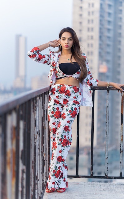 Få en personlig tilpasset videomelding fra Tanvi Thakkar