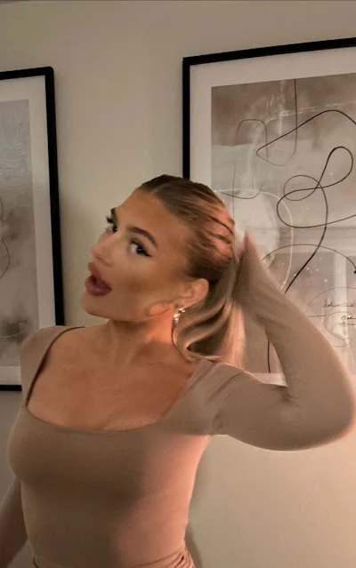 Order a personalised video from Viktoria Johansson